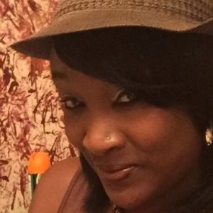 Meet your Posher, Candis